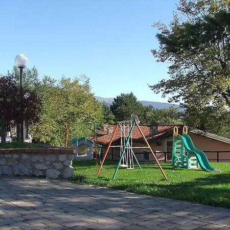 Appartamento Schoenes Ferienhaeuschen In Ruhiger Lage Fuer Max. 4 Personen Mit Pool